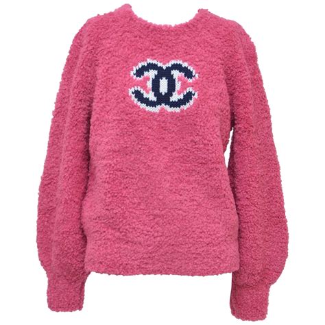 chanel pink sweater